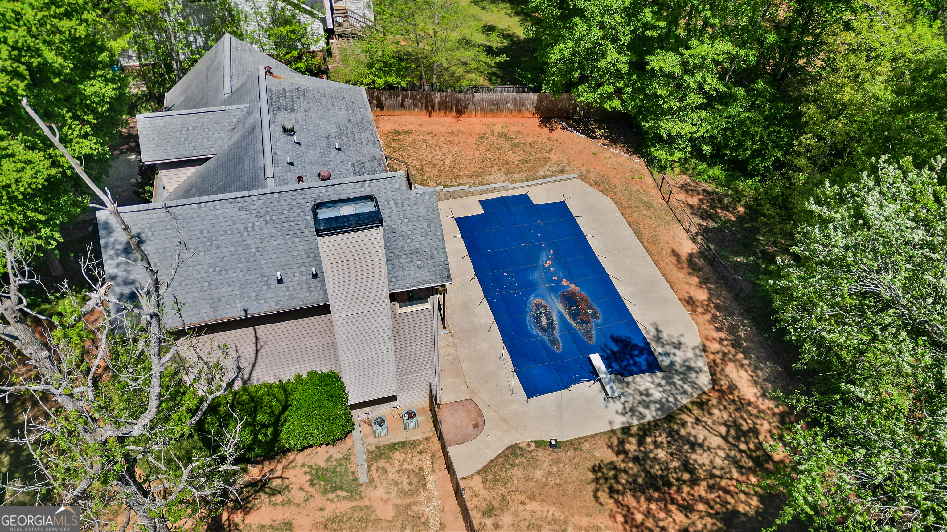 4811 SE West Lake DR