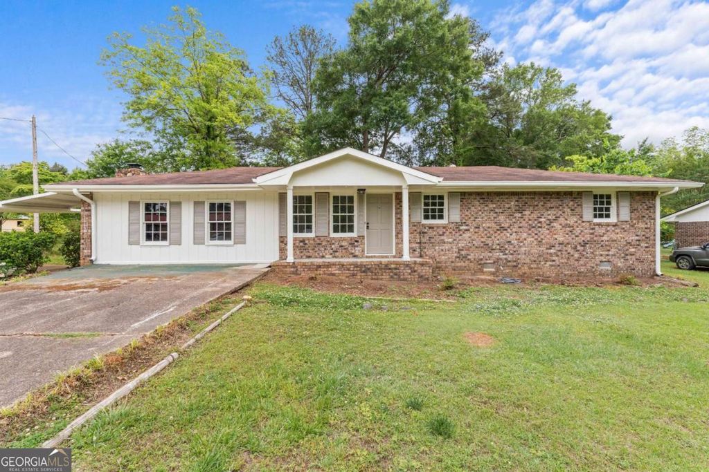 Photo of 122 Carroll Circle, Carrollton, GA 30117 (MLS # 10764225)