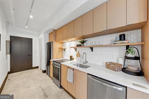 1805 HARVARD AVE 306