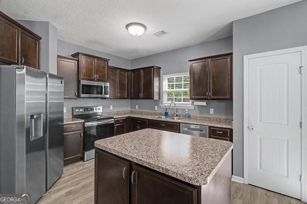 Photo of 96 Griffin Road, Allenhurst, GA 31301 (MLS # 10818343)