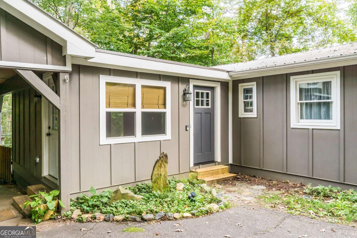 136 Bob Edwards DR