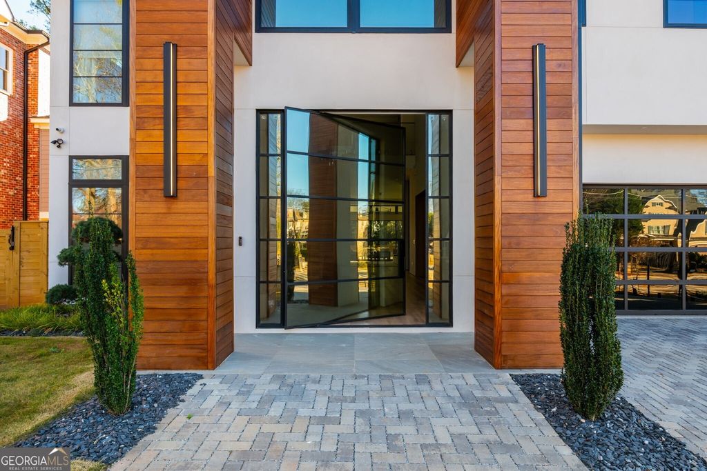 Photo of 1127 Wimberly Road, Atlanta, GA 30319 (MLS # 10673012)