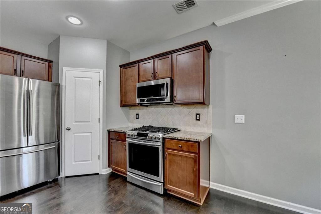 HANOVER POINTE - Residential