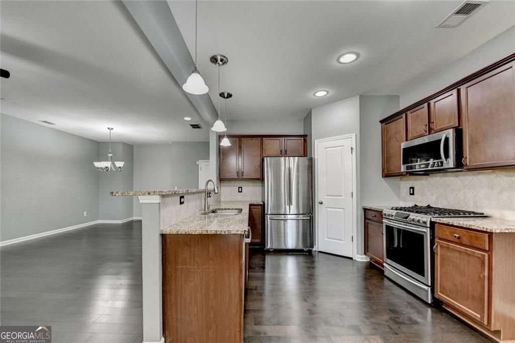 HANOVER POINTE - Residential