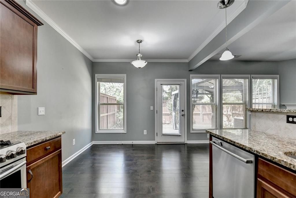 HANOVER POINTE - Residential