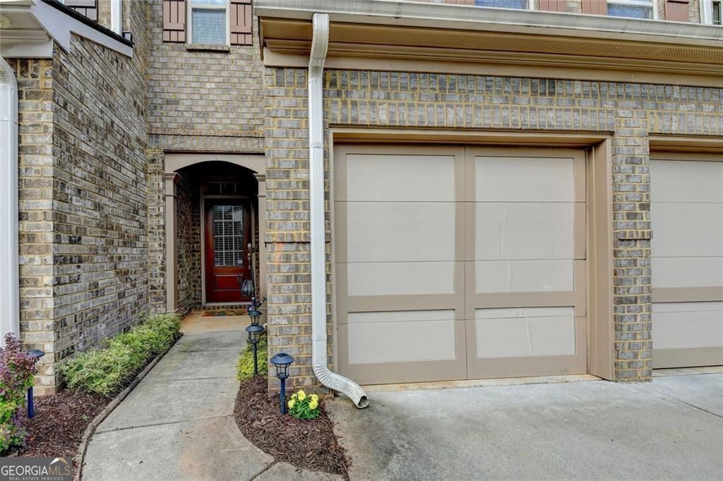 HANOVER POINTE - Residential