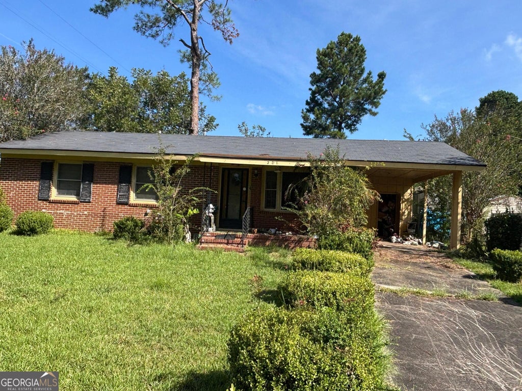 Photo of 321 Southwood Drive, Albany, GA 31701 (MLS # 10847490)