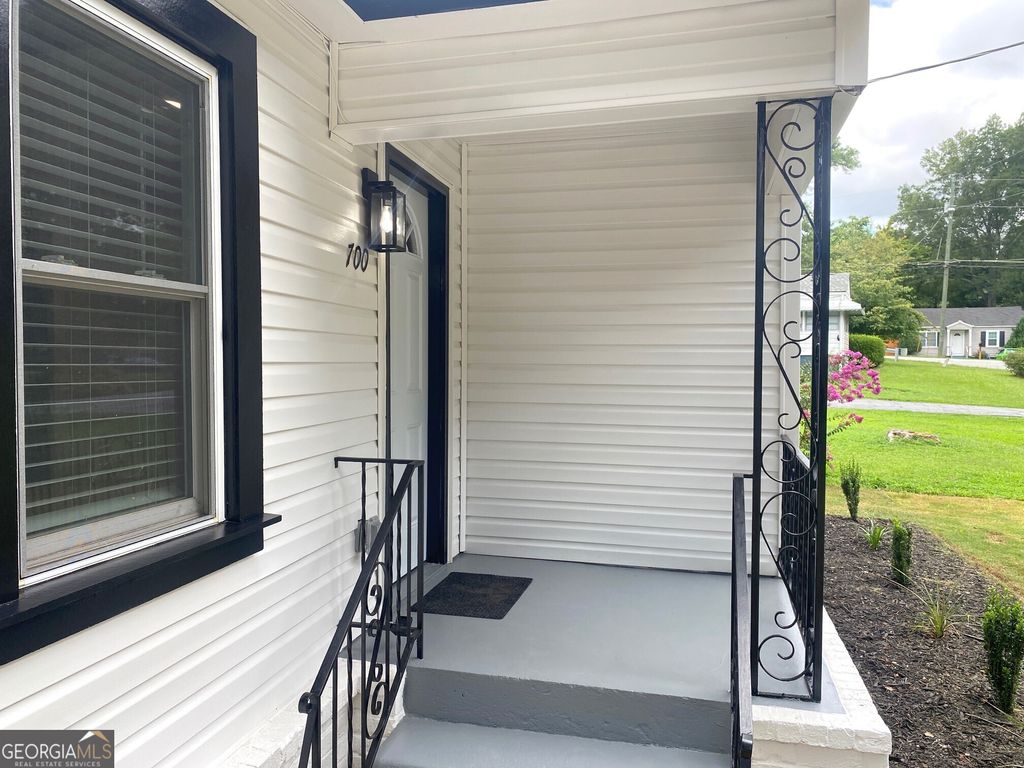 Photo of 700 Appleton Drive SE, Marietta, GA 30008 (MLS # 10669893)