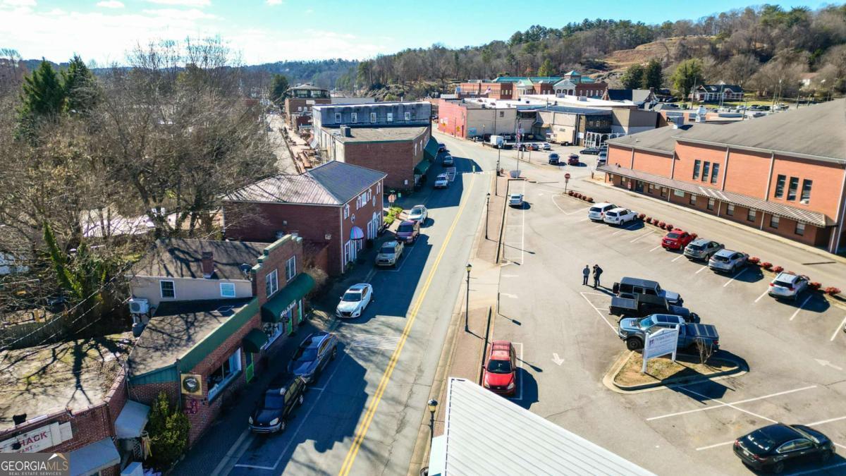 108 N Main ST