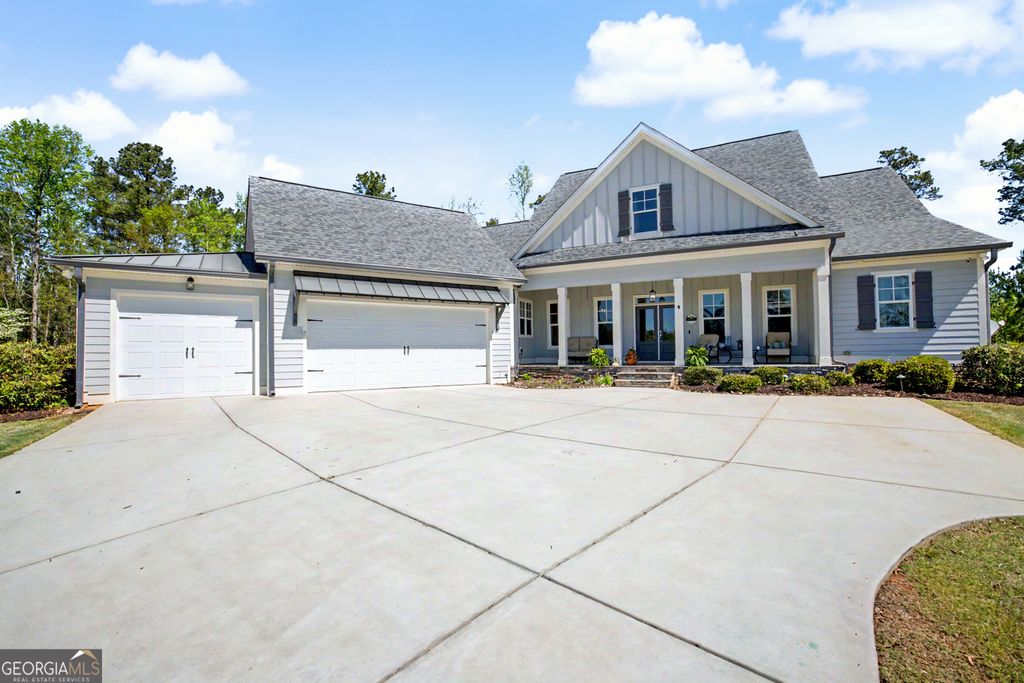 Photo of 126 Raintree Court, Newnan, GA 30265 (MLS # 10802765)