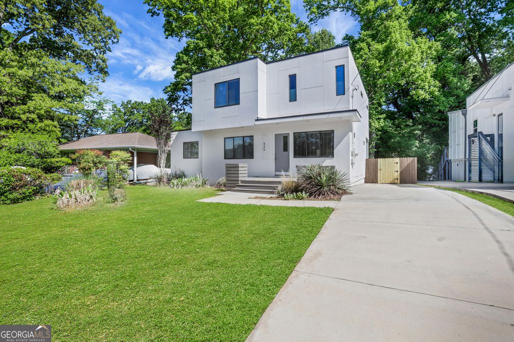 Photo of 948 Bruce Circle SE, Atlanta, GA 30316 (MLS # 10737272)