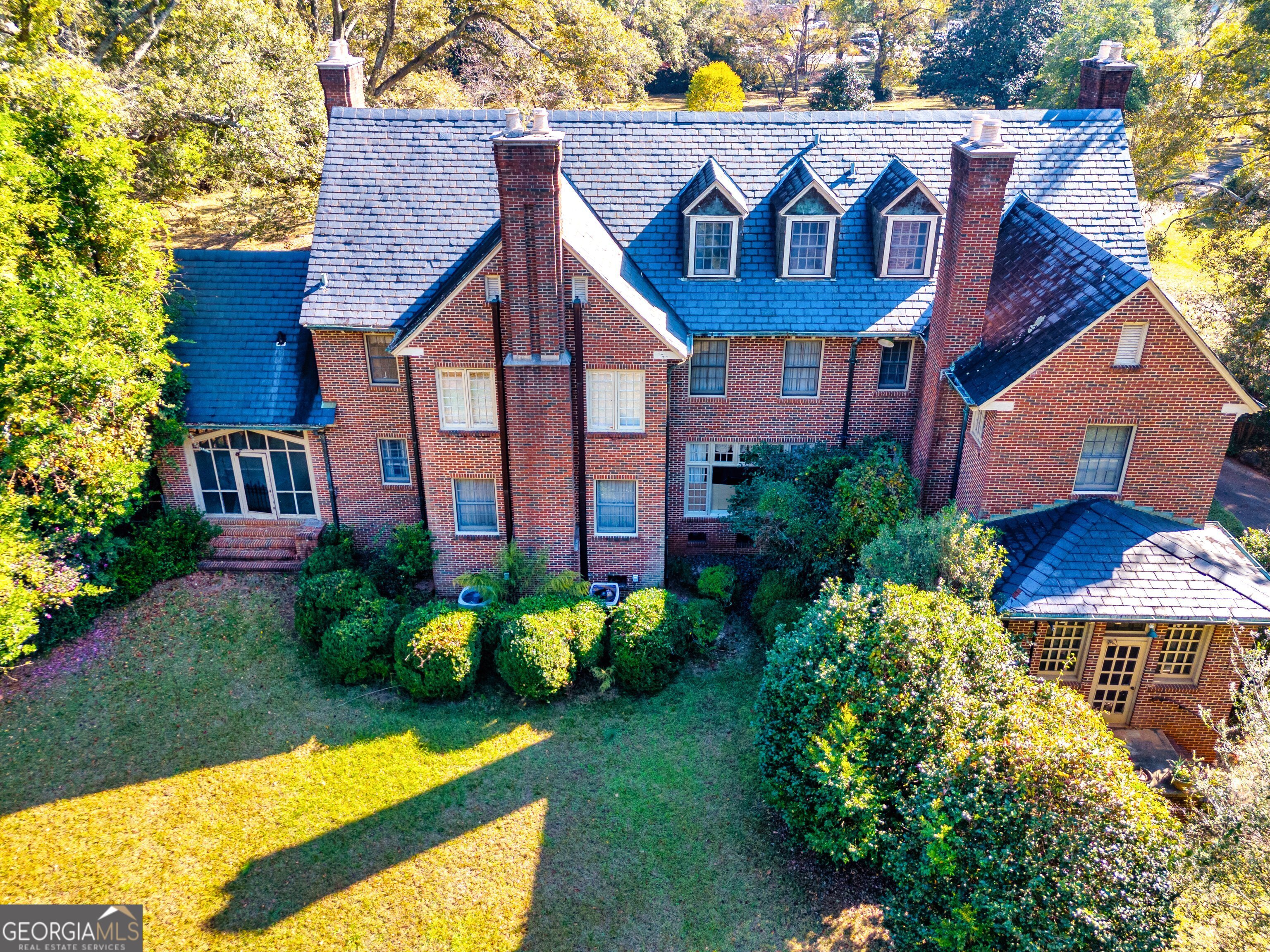 300 Poplar DR