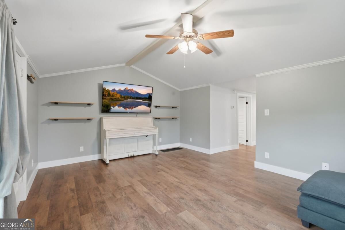 1563 Davenport RD