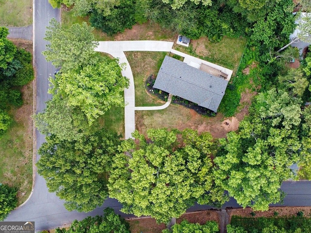 Photo of 2637 Twin Oaks Drive SW #B, Marietta, GA 30064 (MLS # 10678496)