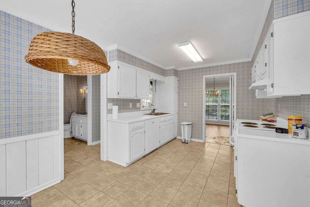 Photo of 5614 Glenrich Drive, Dunwoody, GA 30338 (MLS # 10735251)