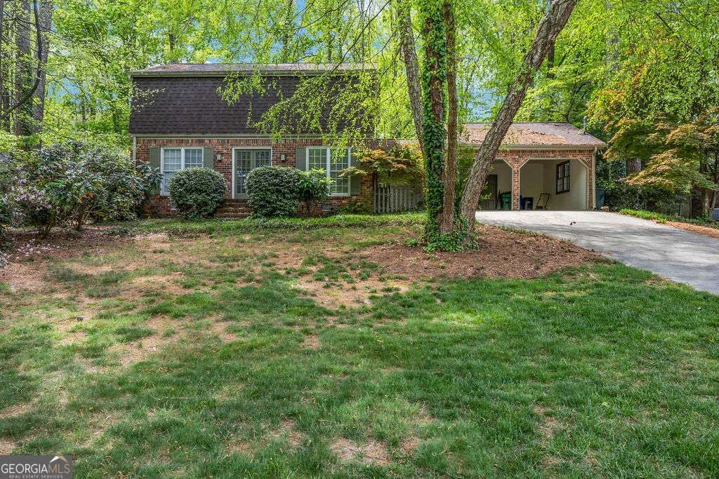 Photo of 5614 Glenrich Drive, Dunwoody, GA 30338 (MLS # 10735251)