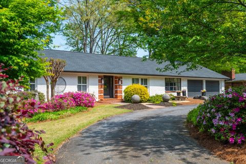 Photo of 1775 Crestline Drive NE, Atlanta, GA 30345 (MLS # 10728902)