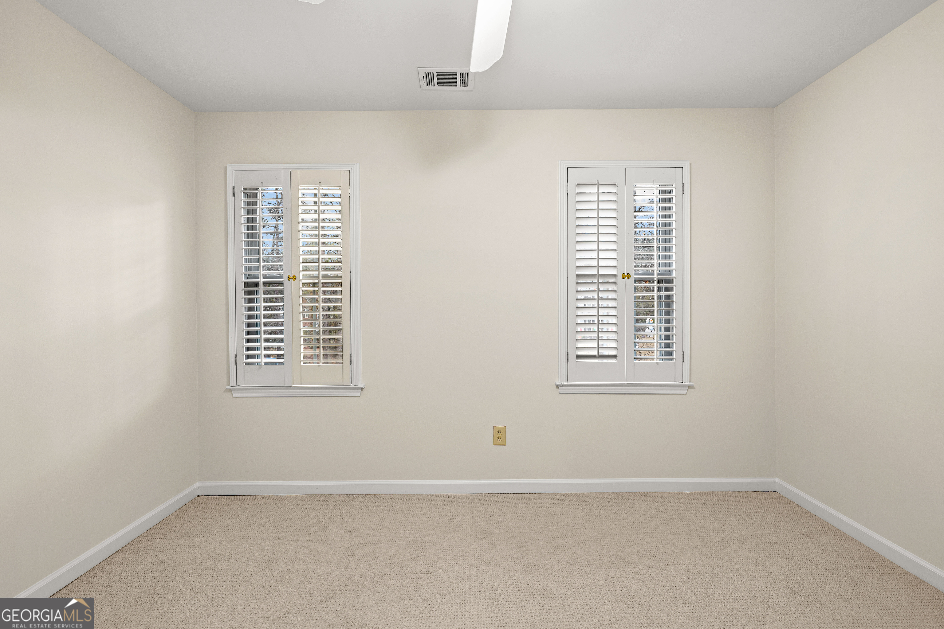 Peachtree City, Georgia 30269, United States, 4 Bedrooms Bedrooms, ,3 BathroomsBathrooms,Residential,Active,251064