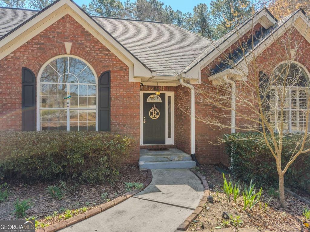 Photo of 2199 Cedar Lake Court, Loganville, GA 30052 (MLS # 10715942)