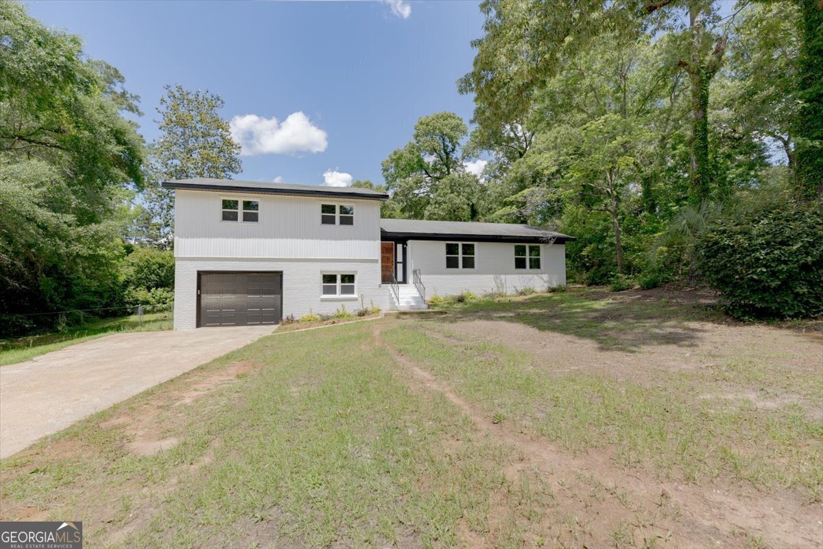 216 Randall DR