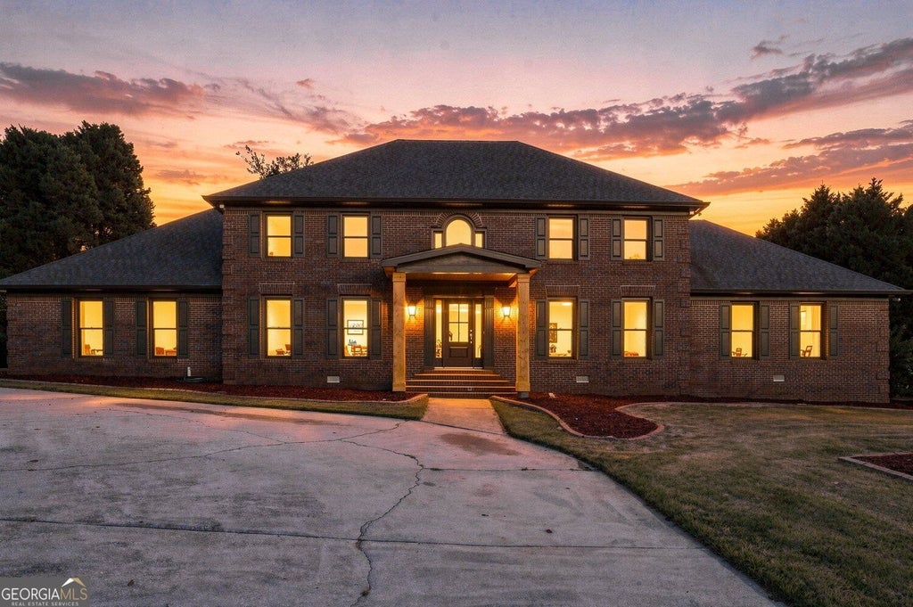 Photo of 961 Jimson Drive SE, Conyers, GA 30013 (MLS # 10850574)