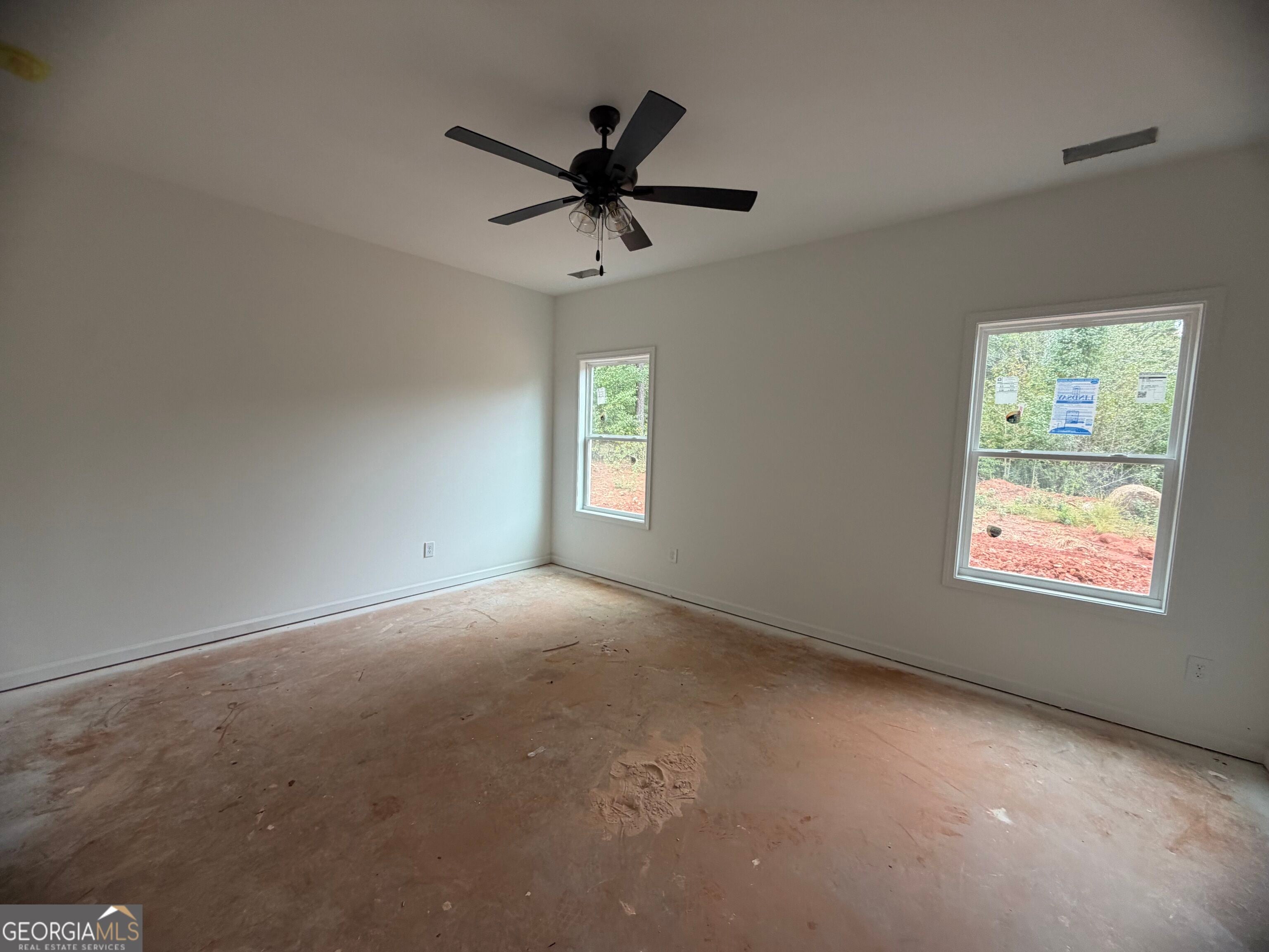 1322 Sycamore CIR