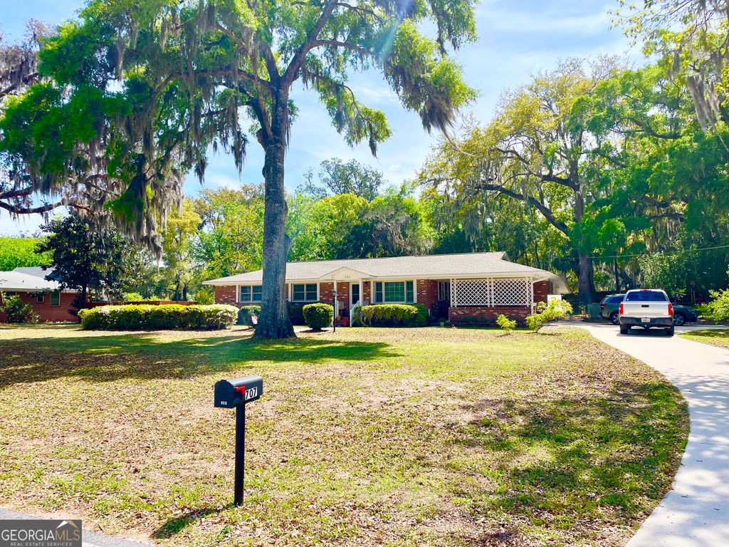 Photo of 707 W Conyers St, Saint Marys, GA 31558 (MLS # 10722945)