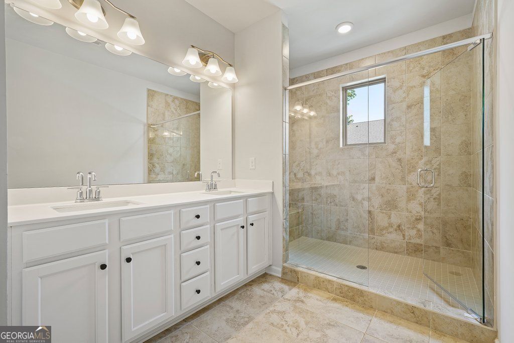 Doraville, Georgia 30360, United States, 4 Bedrooms Bedrooms, ,4 BathroomsBathrooms,Residential,Active,181883