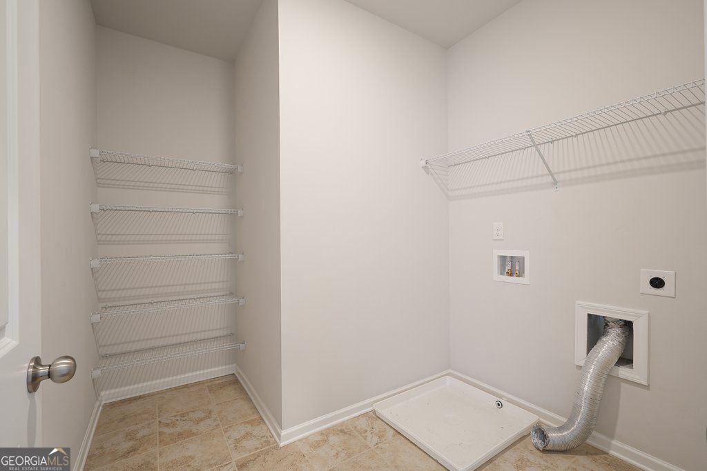 Doraville, Georgia 30360, United States, 4 Bedrooms Bedrooms, ,4 BathroomsBathrooms,Residential,Active,181883