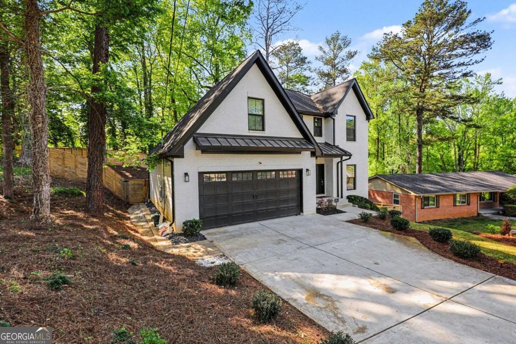 Photo of 855 Fleetwood Circle SW, Atlanta, GA 30311 (MLS # 10736568)