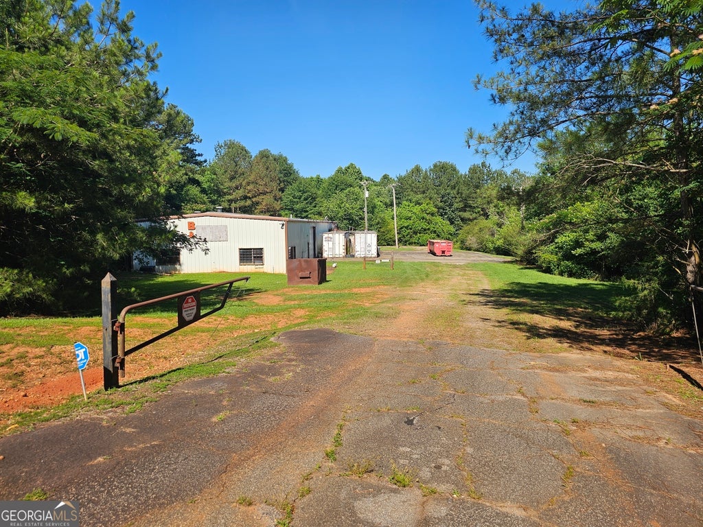 Photo of 816 Kent Road, Bowdon, GA 30108 (MLS # 10782304)