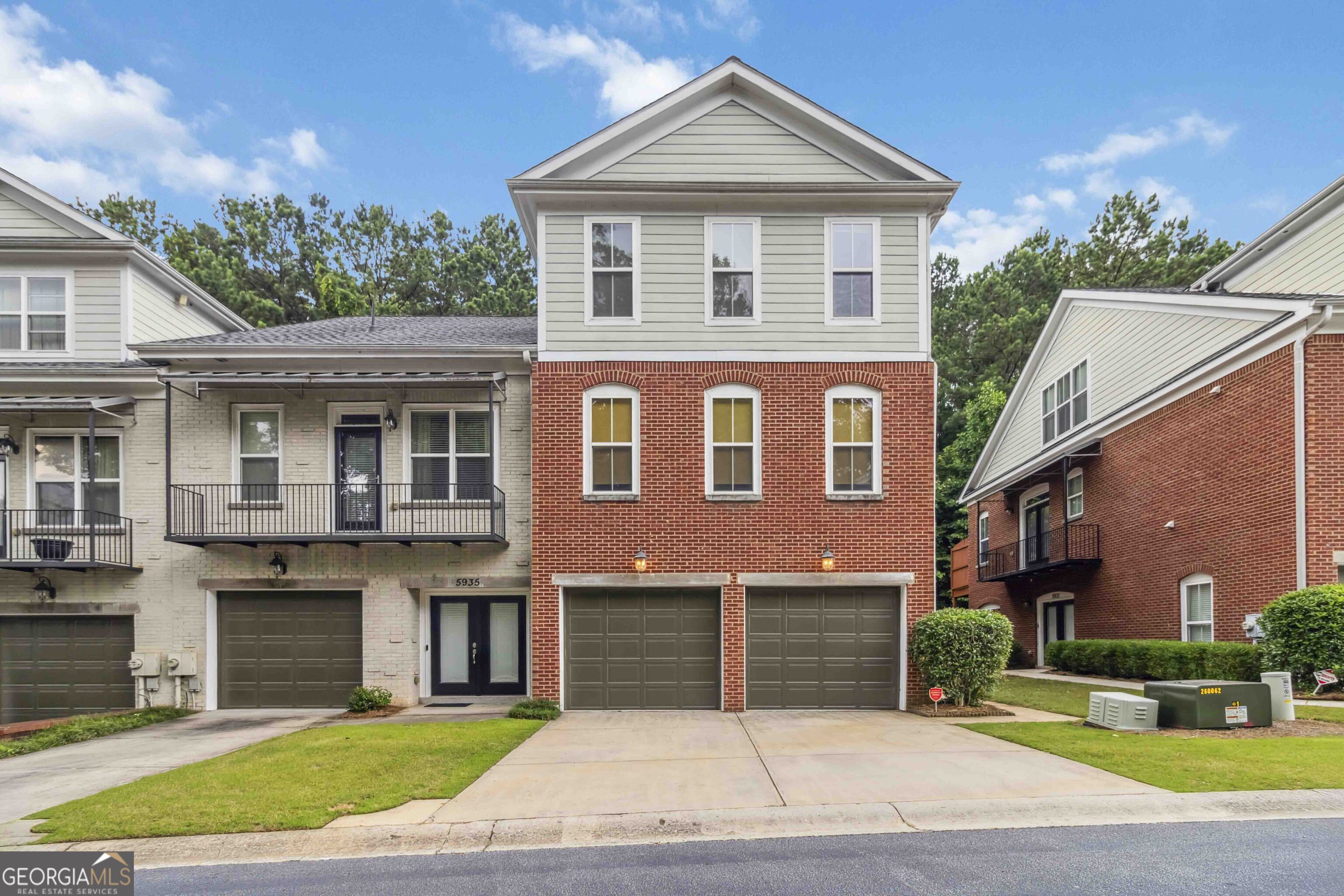 5933 Brookside Oak CIR
