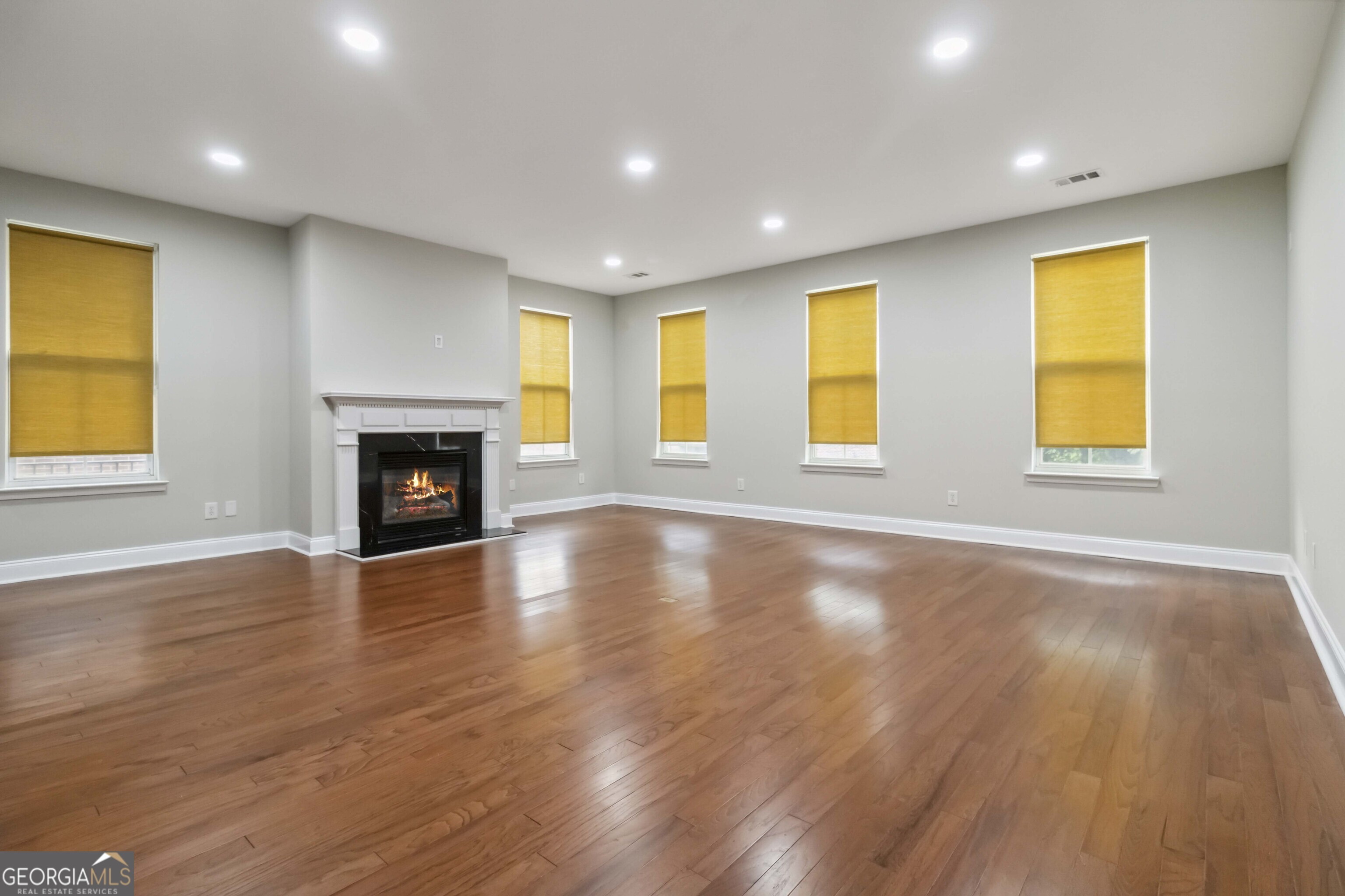 5933 Brookside Oak CIR