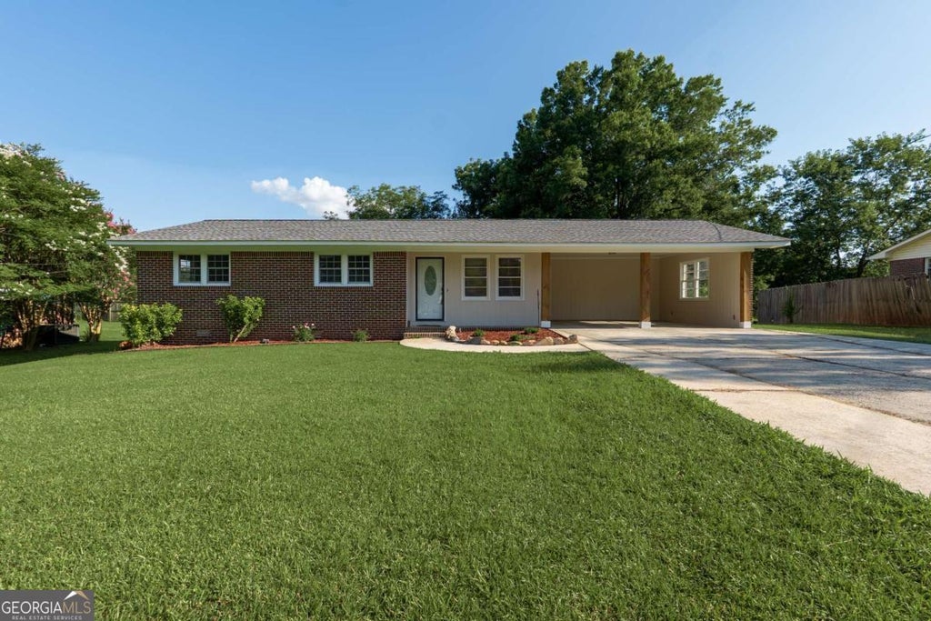 Photo of 218 La Vista Avenue, Cedartown, GA 30125 (MLS # 10802760)