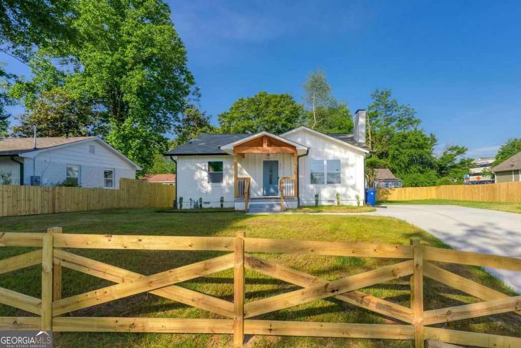 Photo of 432 Fair Street, Gainesville, GA 30501 (MLS # 10712972)