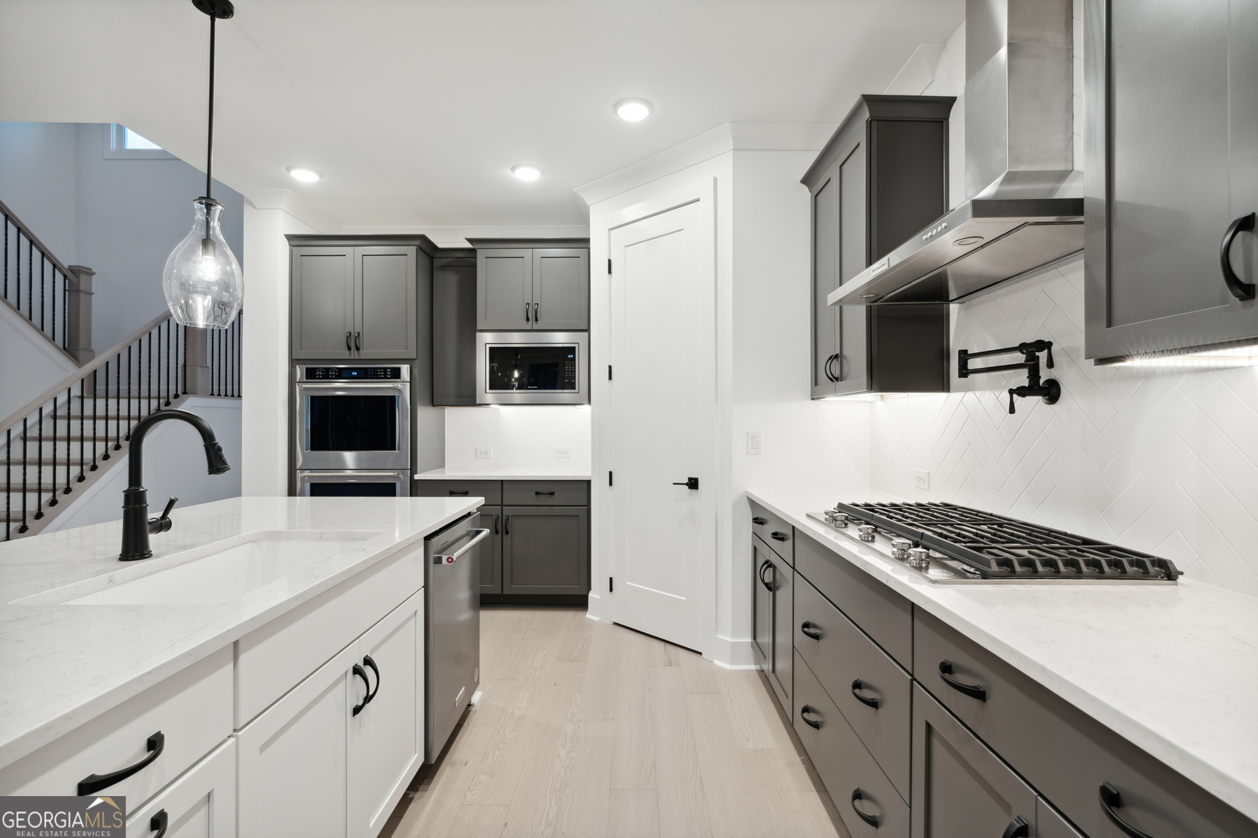 Ellis - Residential