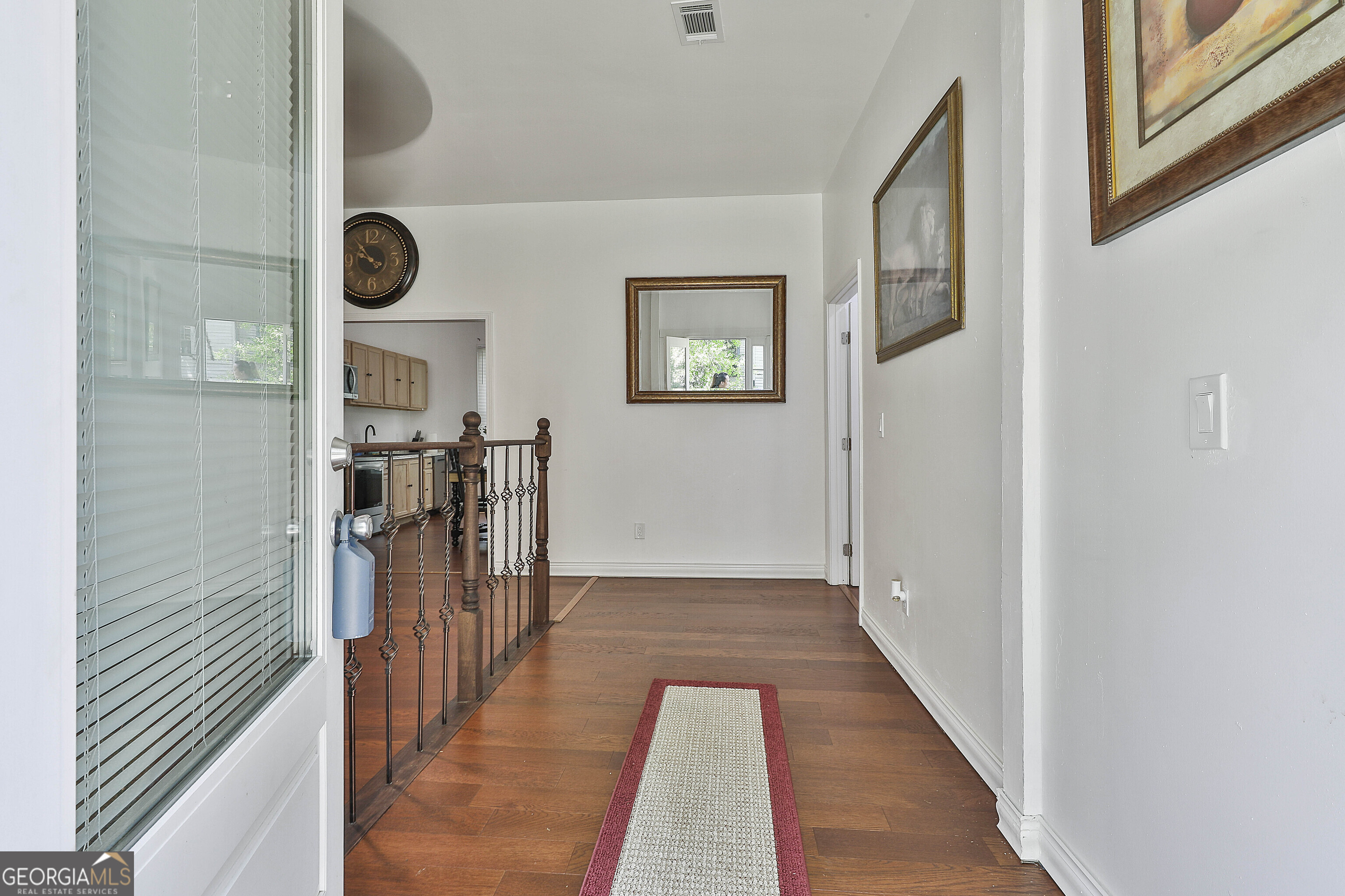 159 E Broad ST