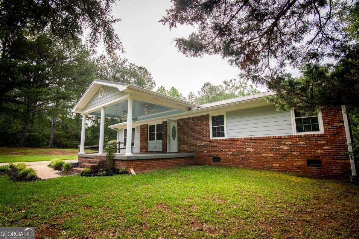 1061 Old Salem RD