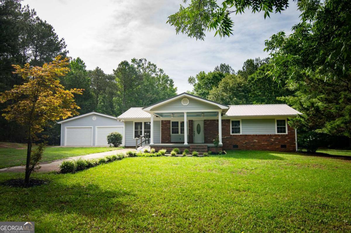 1061 Old Salem RD