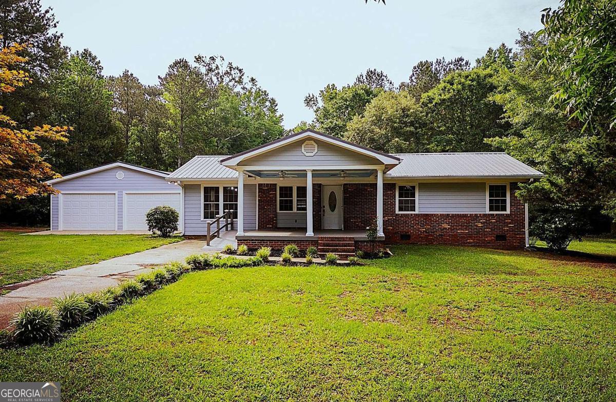 1061 Old Salem RD
