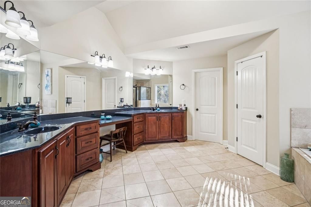 Jefferson, Georgia 30549, United States, 5 Bedrooms Bedrooms, ,4 BathroomsBathrooms,Residential,Active,230457