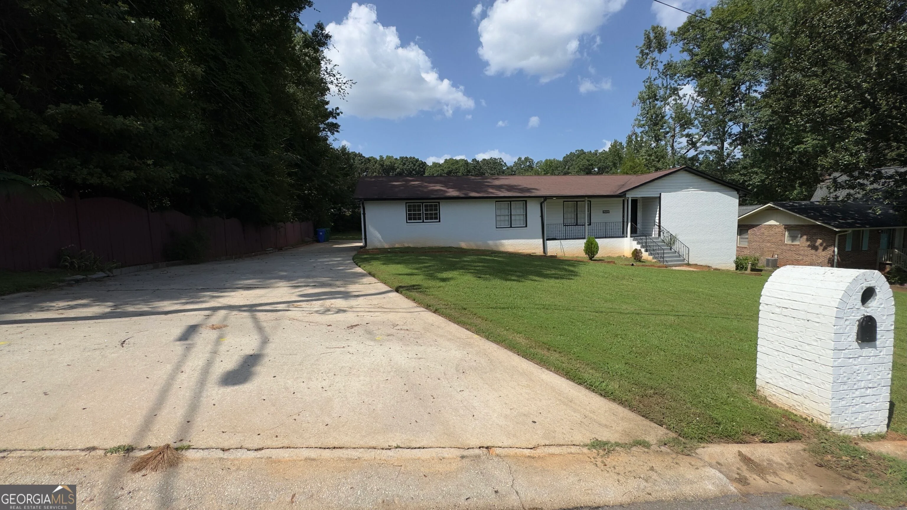 1050 Forest Heights Road