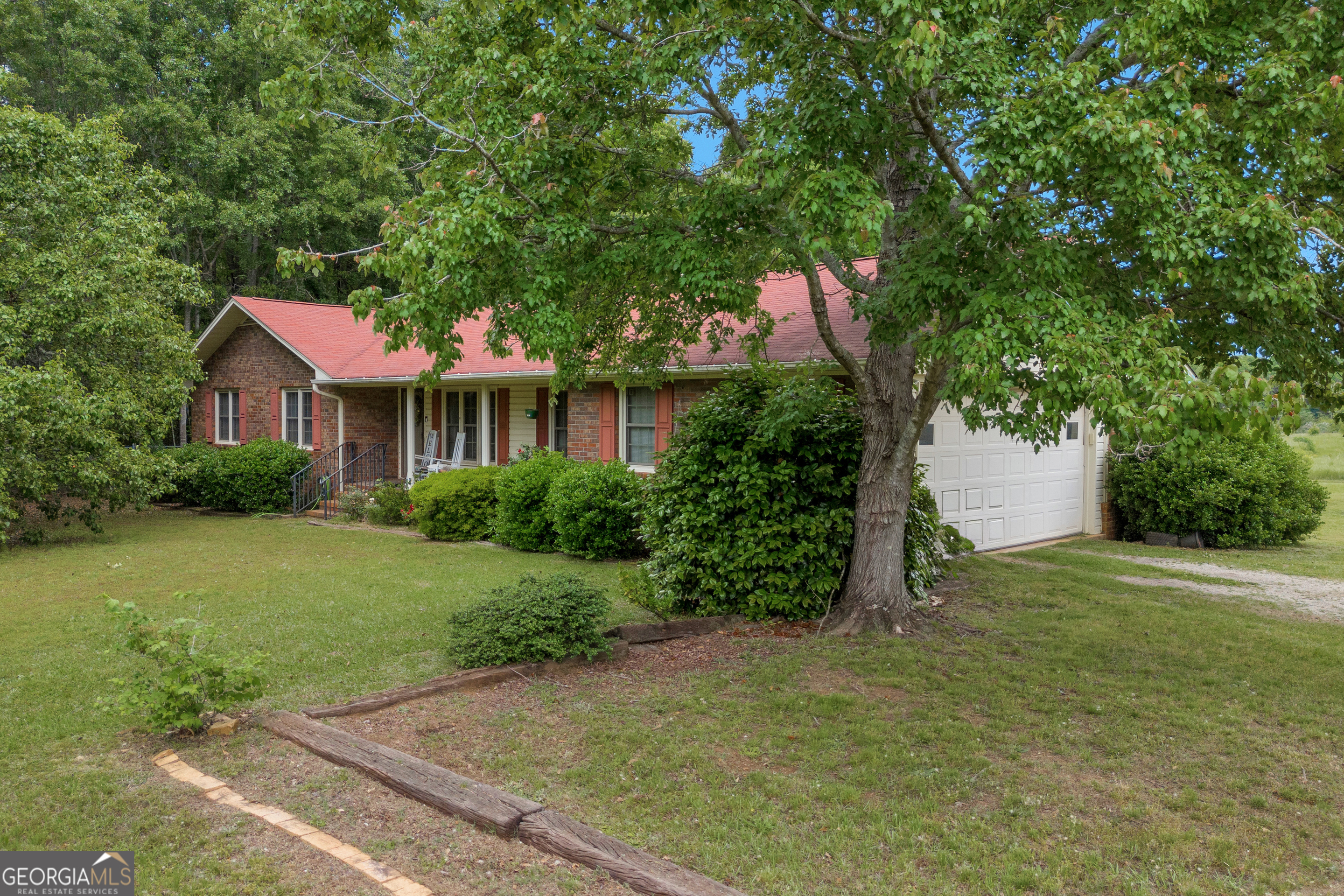 1311 Delia DR