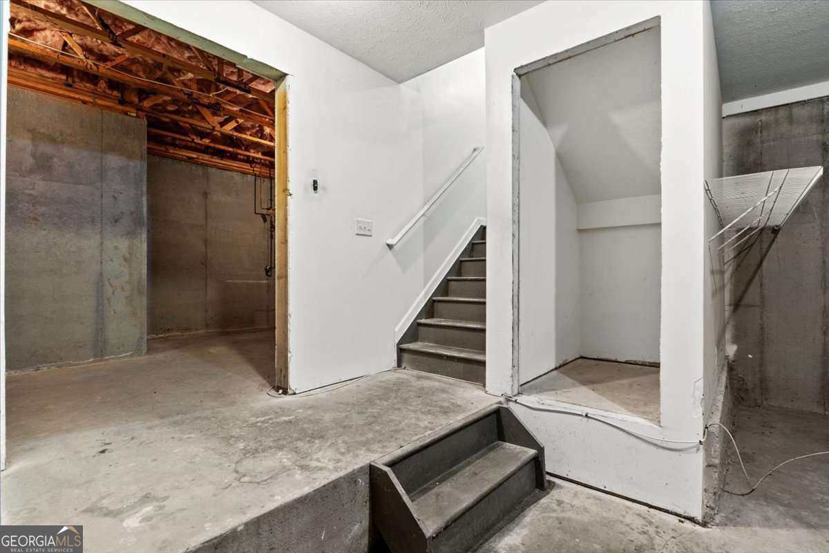 THE WAVERLY - Residential