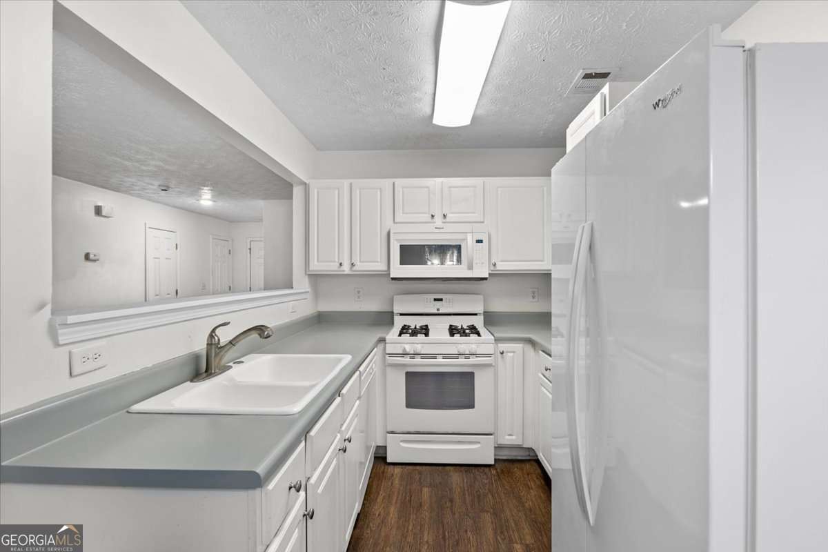 THE WAVERLY - Residential