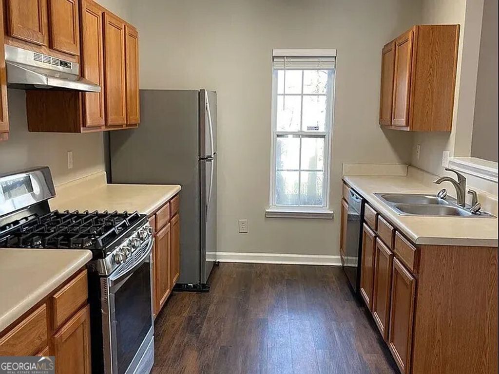 Photo of 661 Kenridge Drive, Suwanee, GA 30024 (MLS # 10691605)