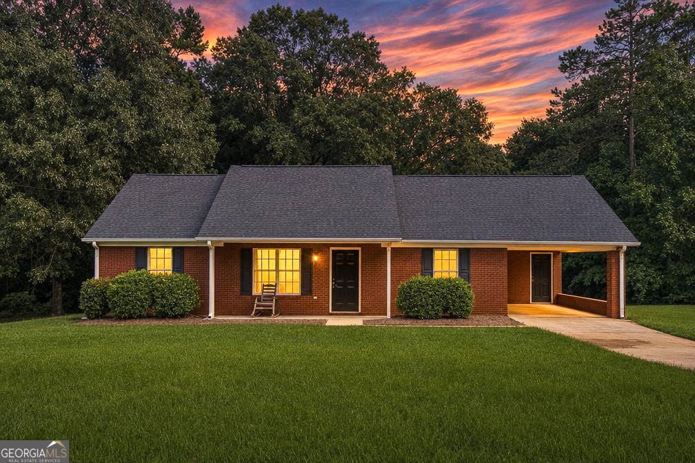 Photo of 2587 Kelleytown Road, McDonough, GA 30252 (MLS # 10845251)