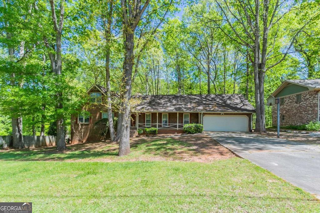 Photo of 2352 Rockwood Way, Stone Mountain, GA 30087 (MLS # 10632847)