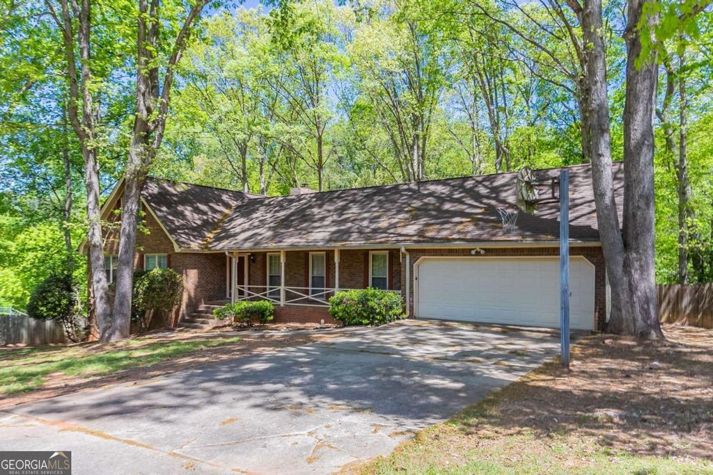 Photo of 2352 Rockwood Way, Stone Mountain, GA 30087 (MLS # 10632847)
