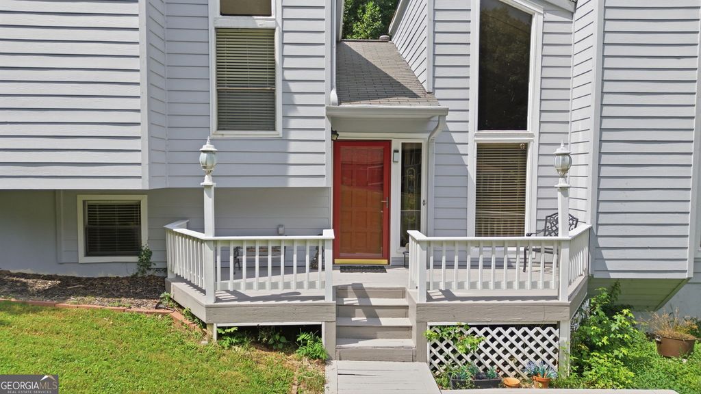 Photo of 5151 Davidson Road NE, Marietta, GA 30068 (MLS # 10799187)